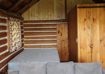 Cabin 6 – Bed