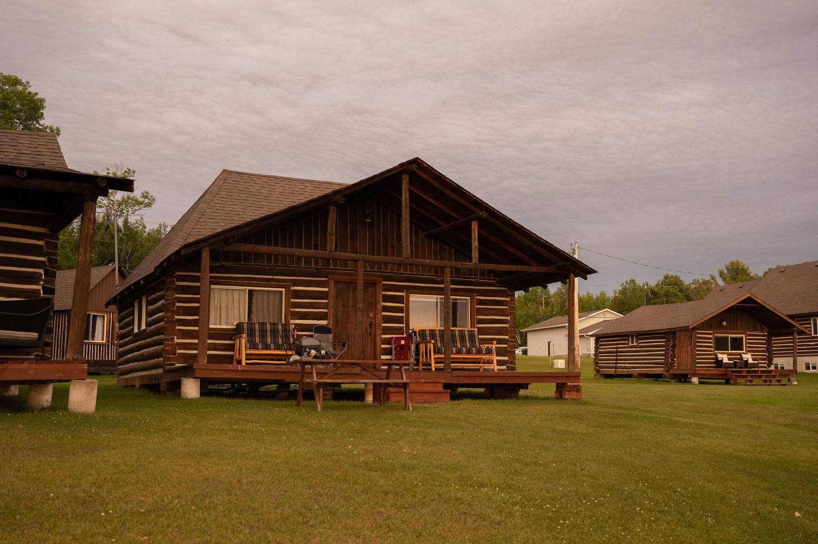 Cabin #7 porch and entrance